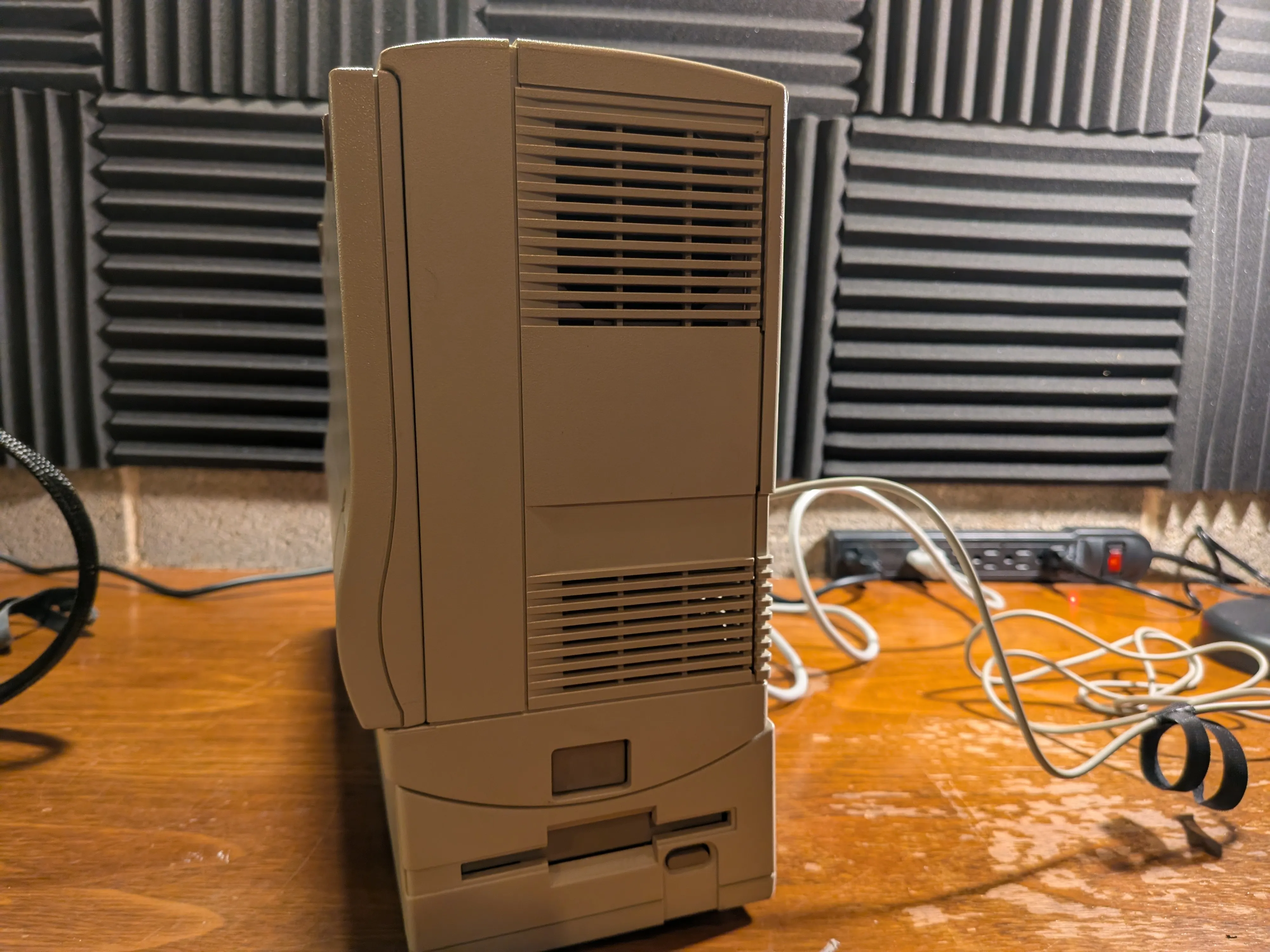 Keyboard restored with retrobrighted keycaps